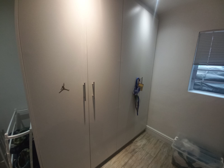 3 Bedroom Property for Sale in Portlands Western Cape